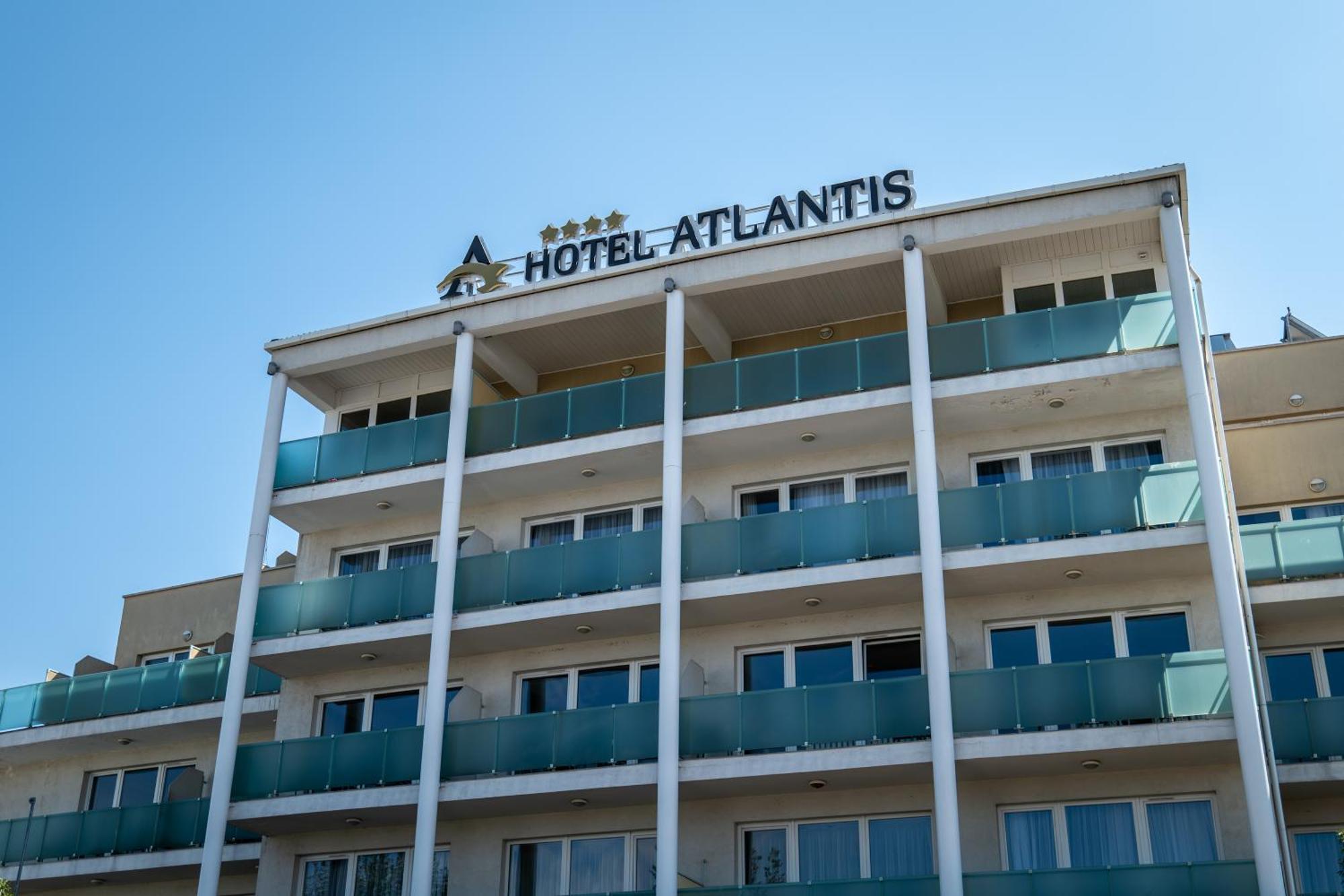 Hotel Atlantis Wellness & Conference Hajdúszoboszló Екстериор снимка