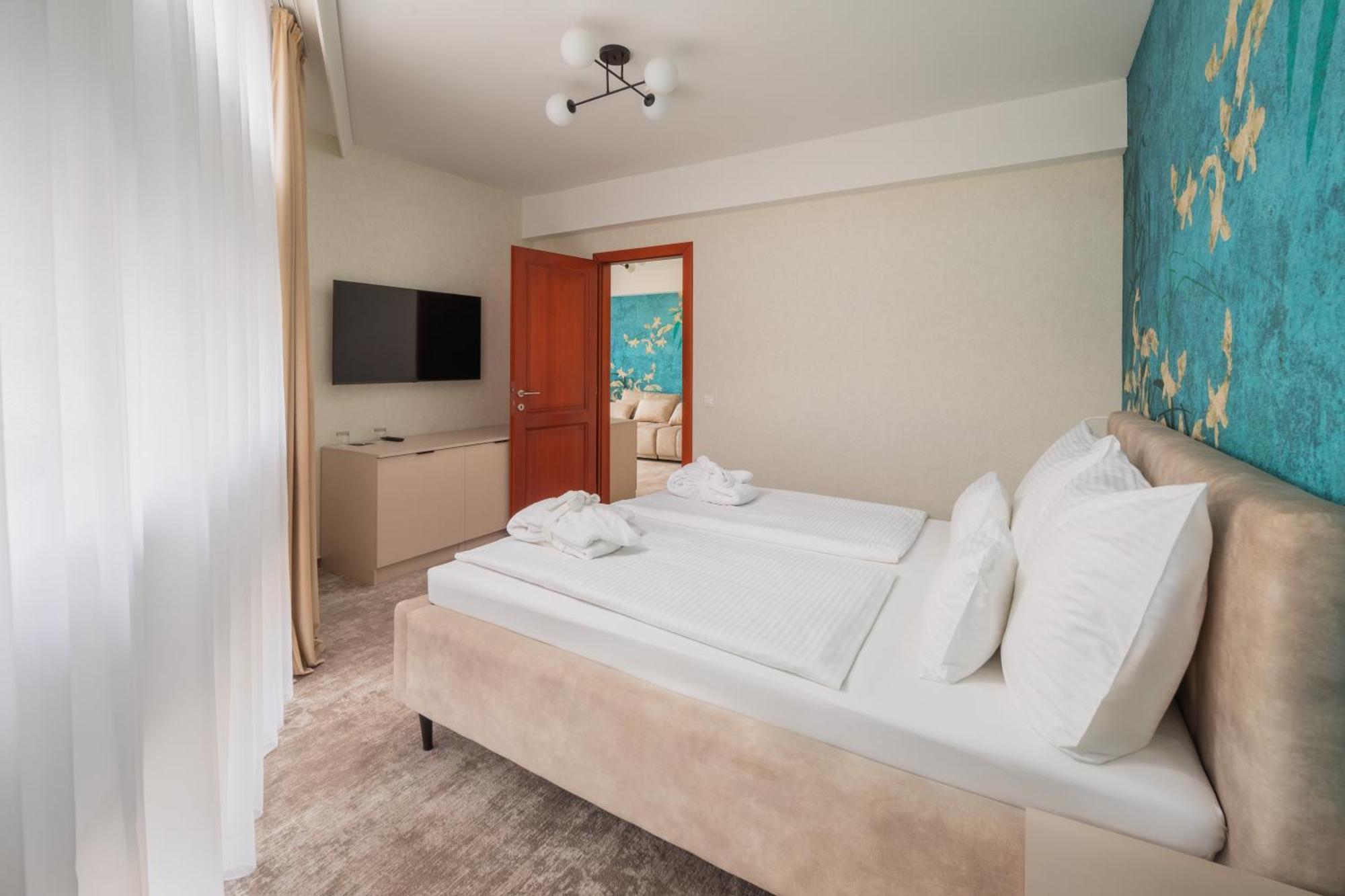 Hotel Atlantis Wellness & Conference Hajdúszoboszló Екстериор снимка