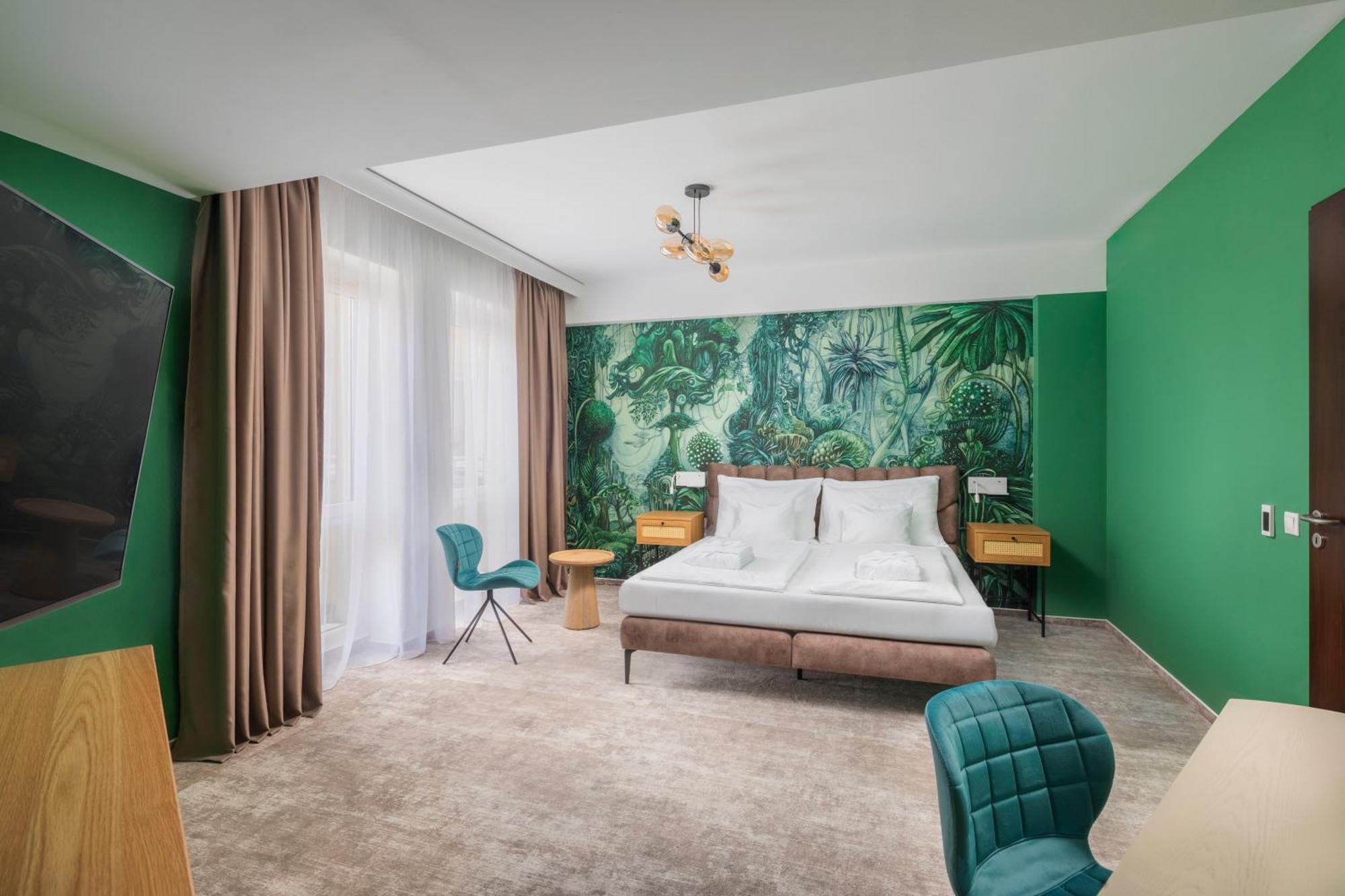 Hotel Atlantis Wellness & Conference Hajdúszoboszló Екстериор снимка