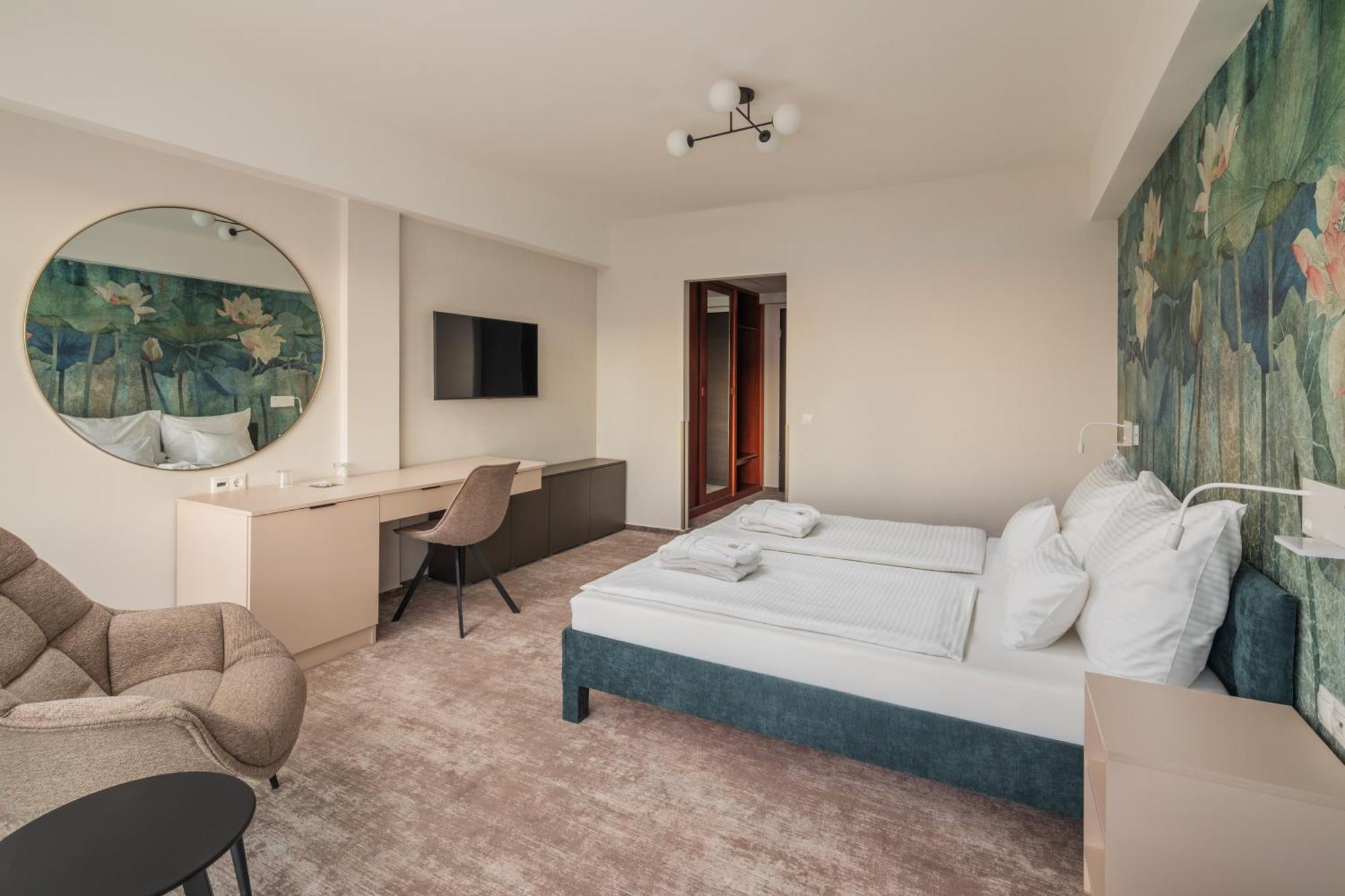 Hotel Atlantis Wellness & Conference Hajdúszoboszló Екстериор снимка