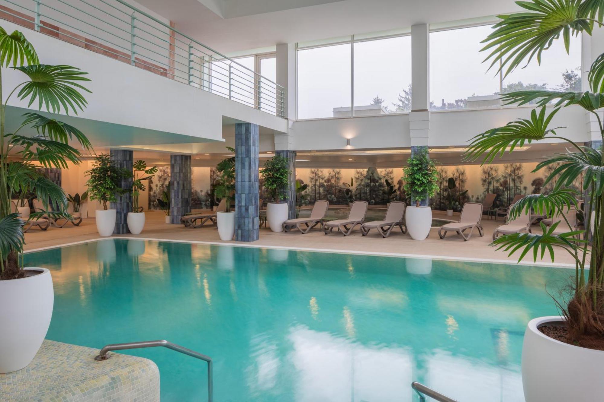 Hotel Atlantis Wellness & Conference Hajdúszoboszló Екстериор снимка